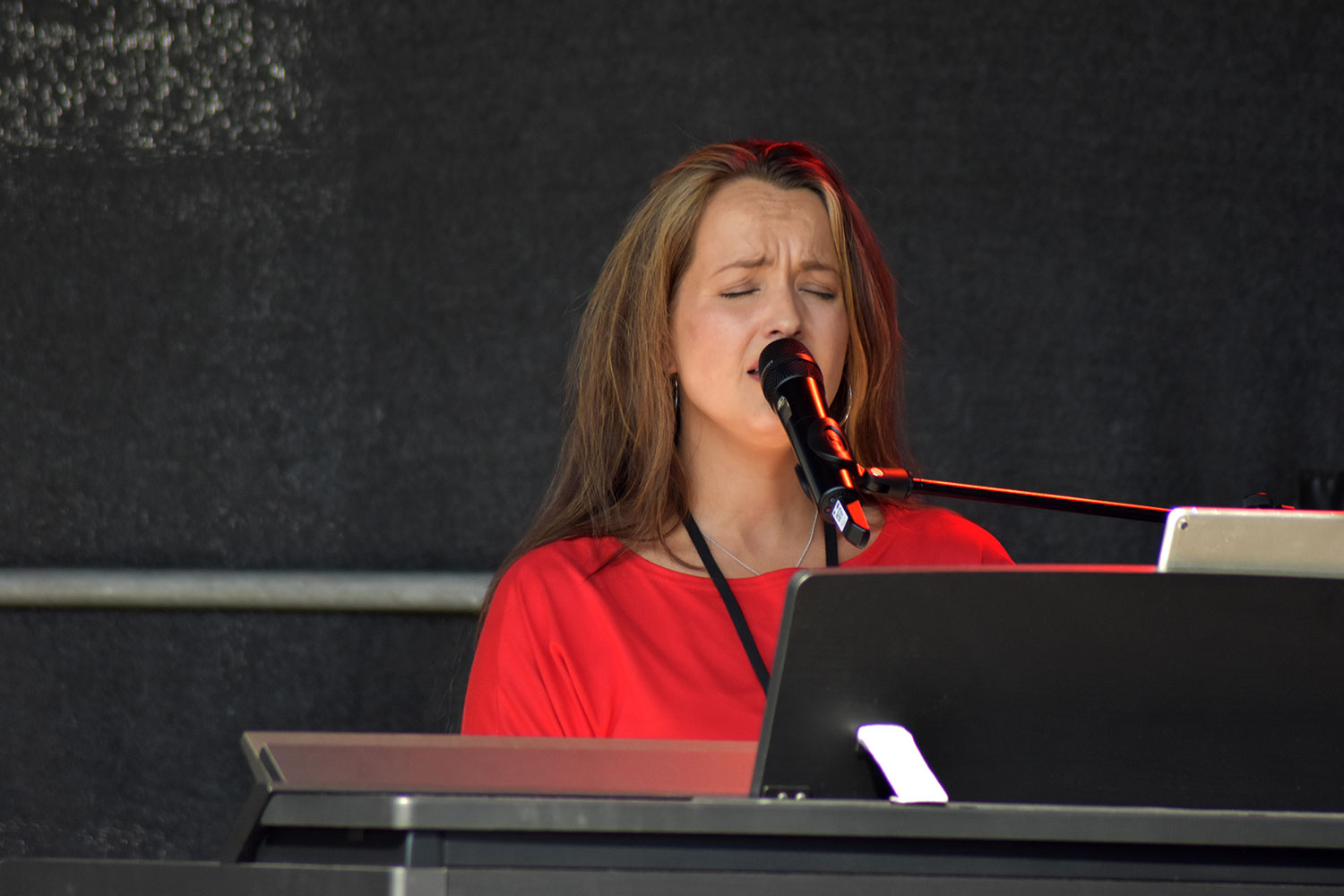 Susan Albers bei ihrem Live-Auftritt während der MusiConnect 2024