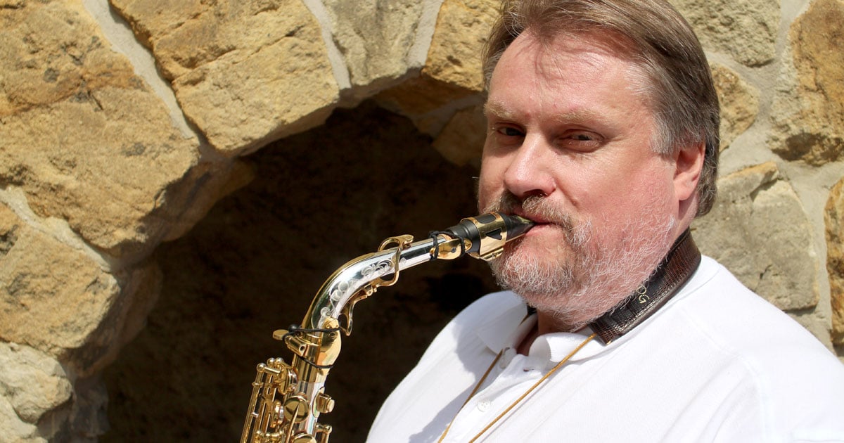 Der Saxophonist, Klarinettist und Dirigent Thomas Voigt wird das Prinzip sogenannter Klangbrücken zeigen und bietet zusätzlich einen Soundworkshop für Saxophonspieler aller Leistungsstufen an.