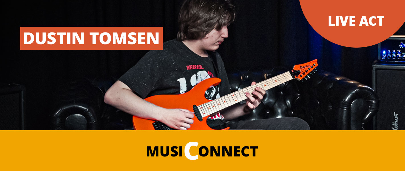 Dustin Tomsen live bei der MusiConnect 2024 im Musikhaus Kirstein