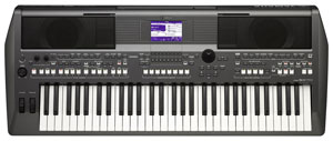 Yamaha PSR-S670 Keyboard.