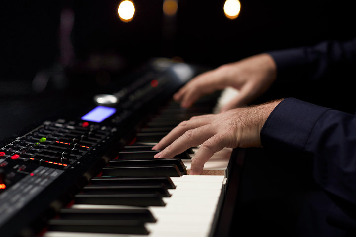 Prächtige Akustik-Pianosounds durch V-Piano Technologie